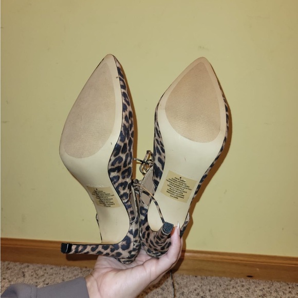 Express Heels Size 8 Leopard Animal Print Cheetah Lace Up Pointed Toe Pumps - Picture 3 of 4